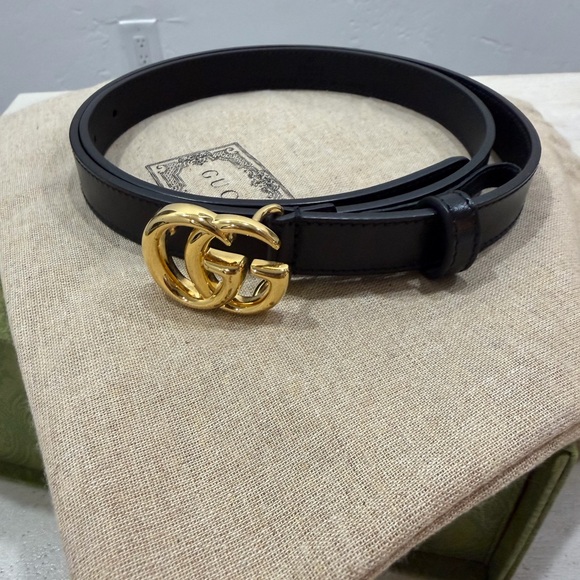 Authentic GG Marmont thin leather belt with shiny buckle size 90 w/box - Picture 2 of 8